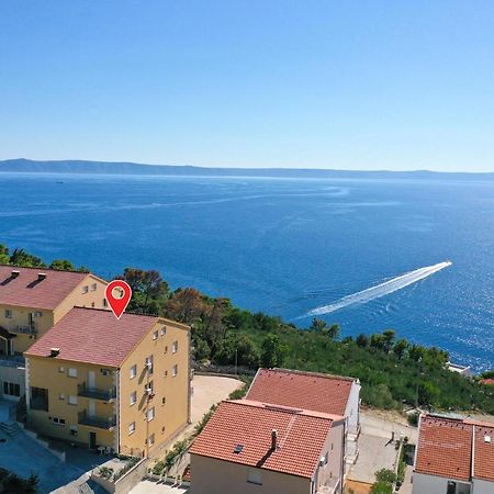 Awesome Apartment In Krvavica With Kitchen Esterno foto