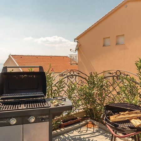 Awesome Apartment In Krvavica With Kitchen Esterno foto