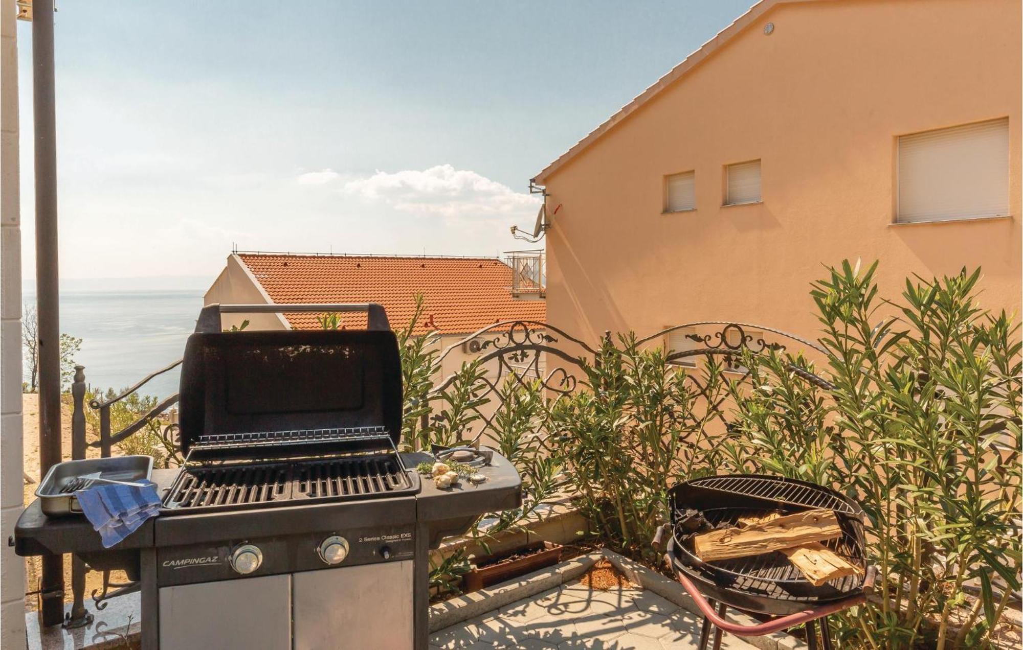 Awesome Apartment In Krvavica With Kitchen Esterno foto
