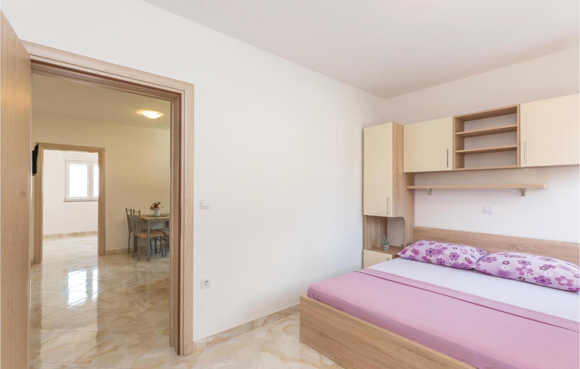 Awesome Apartment In Krvavica With Kitchen Esterno foto